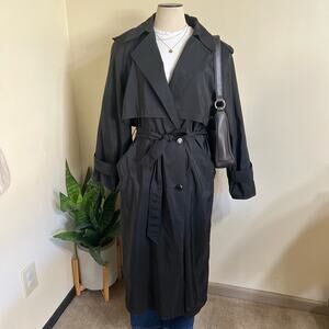 Forecaster of Boston Women's Trench Coat- Black Polka Dot Lining, Size 6/Medium